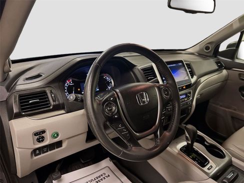 Used 2017 Honda Ridgeline RTL-T image 9