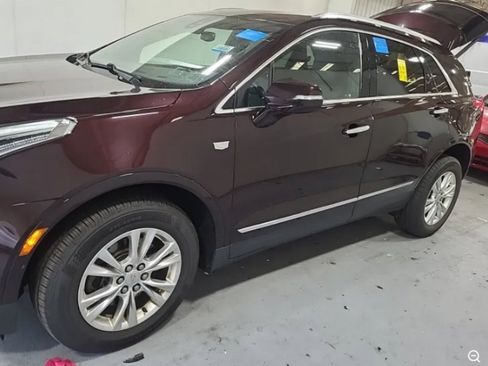 Used 2020 Cadillac XT5 Luxury w/ LPO, Floor Liner Package AWD/4WD image 2