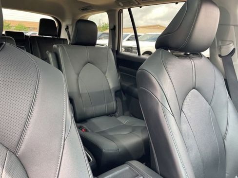 Used 2024 Toyota Grand Highlander AWD image 20