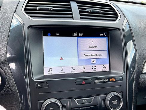 Used 2019 Ford Explorer XLT w/ Equipment Group 202A FWD image 20