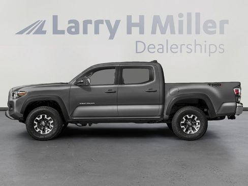 Used 2022 Toyota Tacoma TRD Off-Road w/ Technology Package image 4