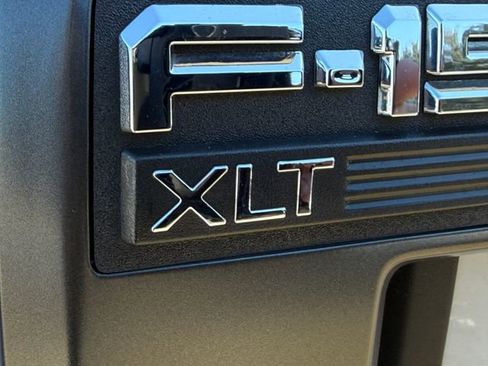 Used 2022 Ford F150 XLT w/ Equipment Group 302A High image 17