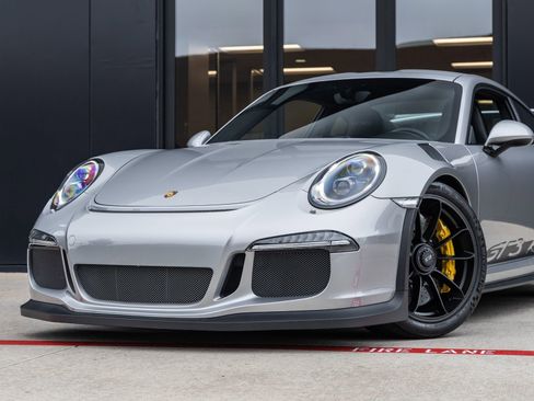 Certified 2016 Porsche 911 GT3 RS RWD image 7
