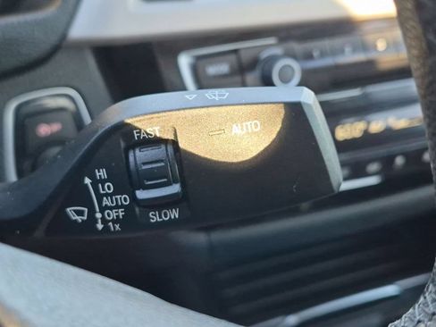 Used 2017 BMW 320i Sedan RWD image 19
