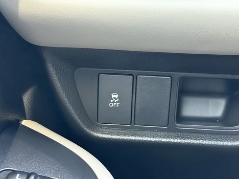 Used 2026 Honda HR-V LX image 28