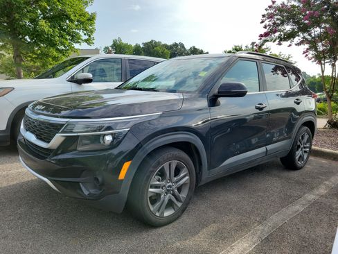 Used 2022 Kia Seltos S FWD image 1