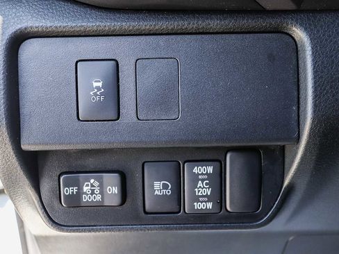 Used 2023 Toyota Tacoma TRD Sport image 23