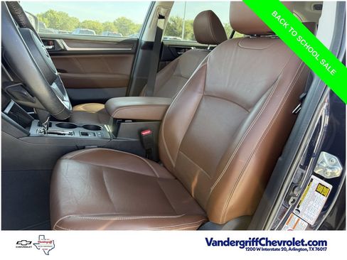 Used 2018 Subaru Outback 3.6R Touring w/ Popular Package #3 AWD/4WD image 25