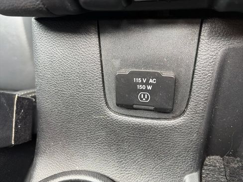 Used 2016 Jeep Wrangler Unlimited Sahara w/ Connectivity Group AWD/4WD image 22