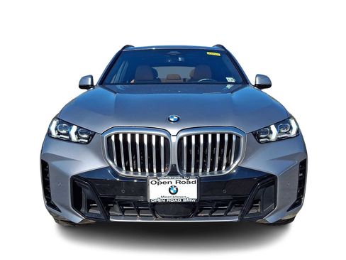 Used 2024 BMW X5 xDrive40i w/ M Sport Package AWD/4WD image 2