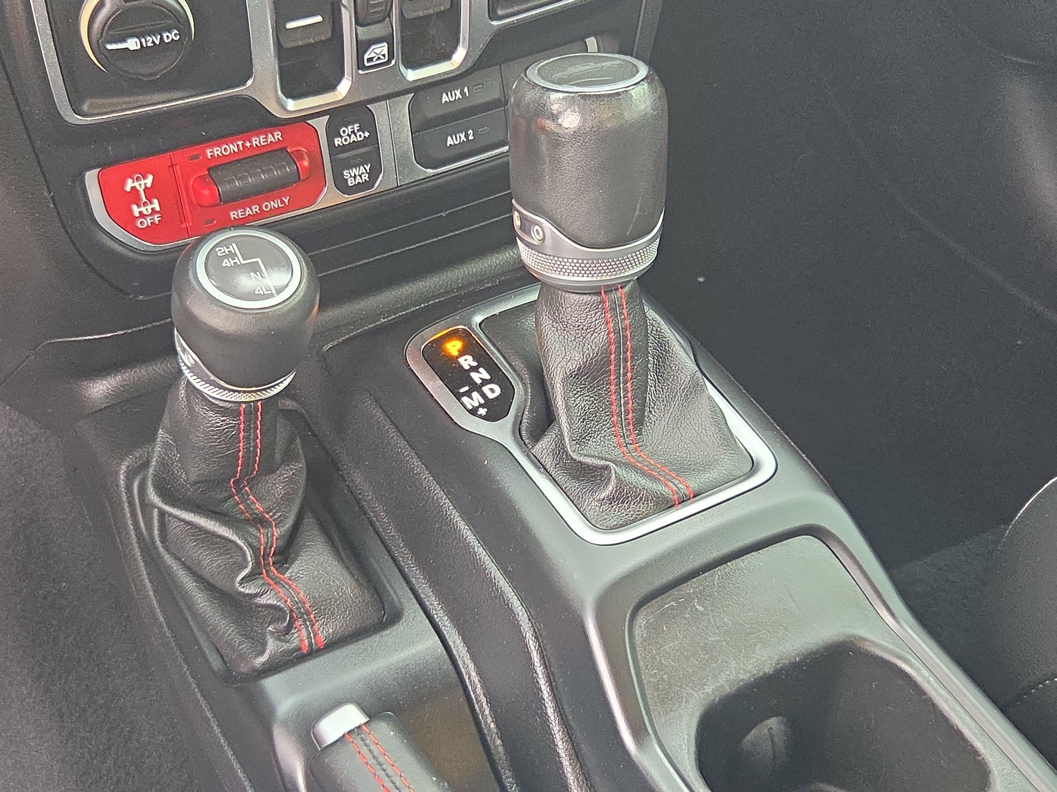 Used 2020 Jeep Gladiator Rubicon AWD/4WD image 17