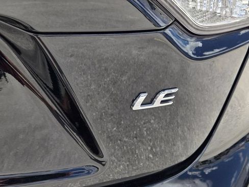 Used 2025 Toyota Corolla LE FWD image 12