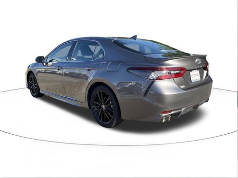 Used 2024 Toyota Camry XSE FWD image 5