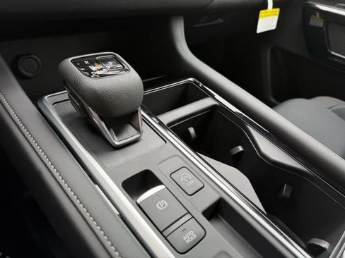 New 2026 Nissan Pathfinder SV FWD image 19
