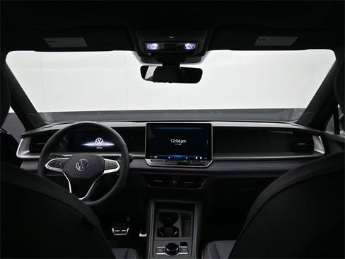New 2026 Volkswagen Tiguan SE R-Line image 10