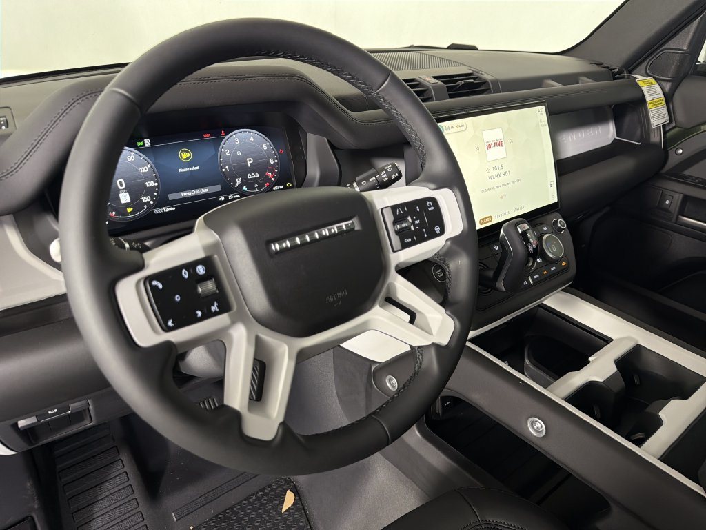 New 2026 Land Rover Defender 110 S AWD/4WD image 4