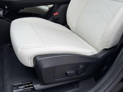 Used 2026 BMW X1 xDrive28i image 14