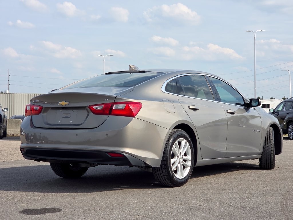 Used 2018 Chevrolet Malibu LT w/ Driver Confidence Package FWD image 24
