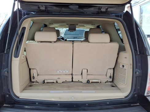 Used 2011 GMC Yukon Denali image 21