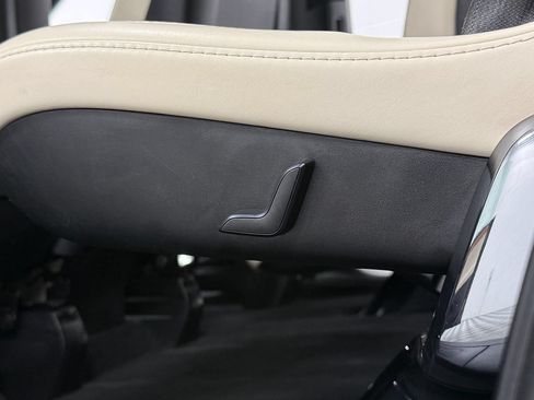 Used 2020 Tesla Model X Long Range AWD/4WD image 37