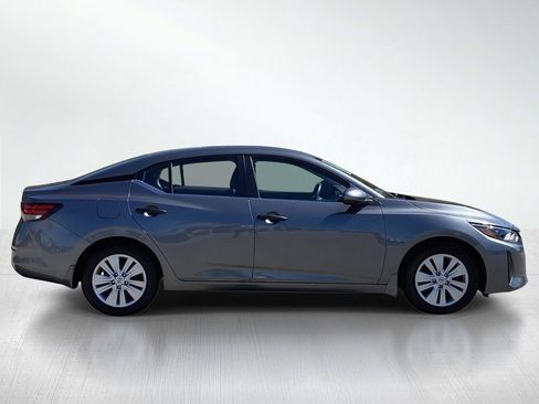 Used 2025 Nissan Sentra S image 10