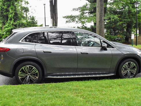 Used 2023 Mercedes-Benz EQS 450+ SUV image 8