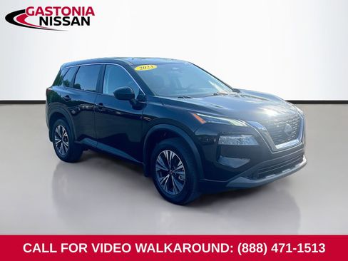 Used 2023 Nissan Rogue SV image 1