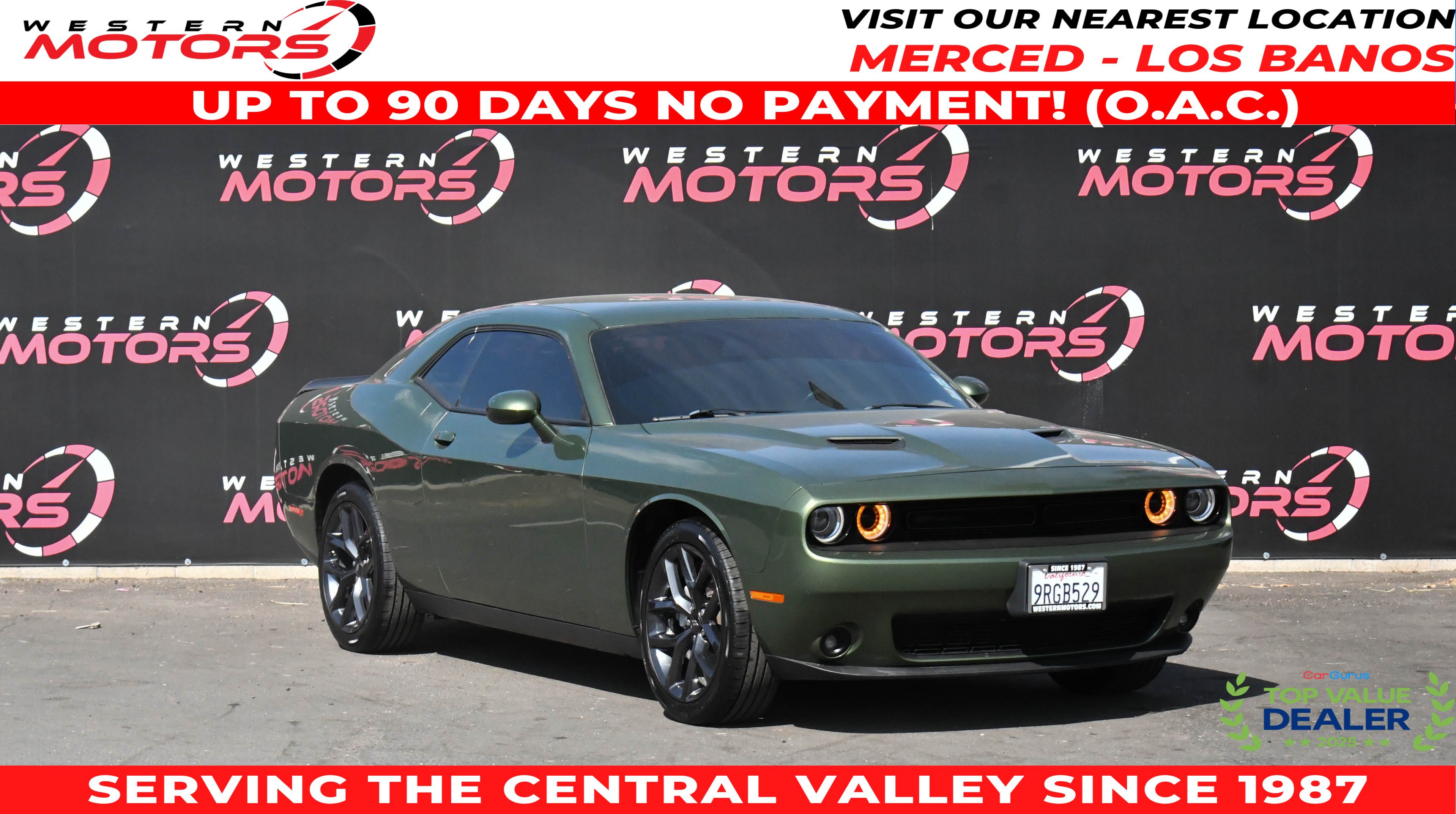 Used 2022 Dodge Challenger SXT w/ Blacktop Package RWD image 1