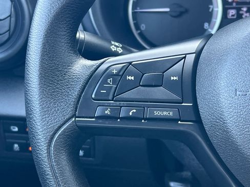 Used 2024 Nissan Kicks S image 30