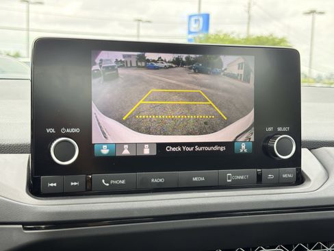 Certified 2025 Honda Accord SE image 14