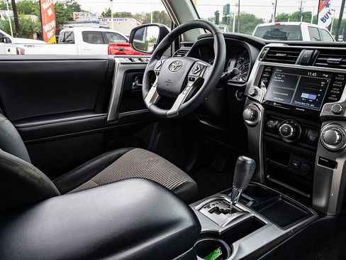 Used 2022 Toyota 4Runner SR5 RWD image 20