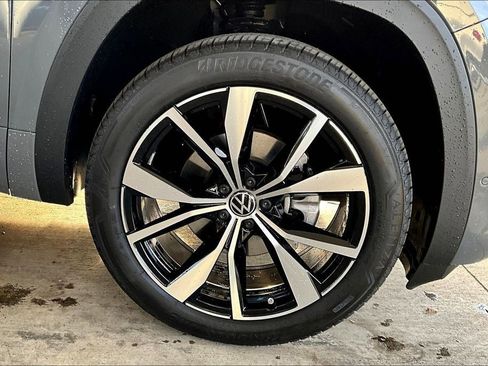 New 2026 Volkswagen Atlas SEL Premium R-Line image 8