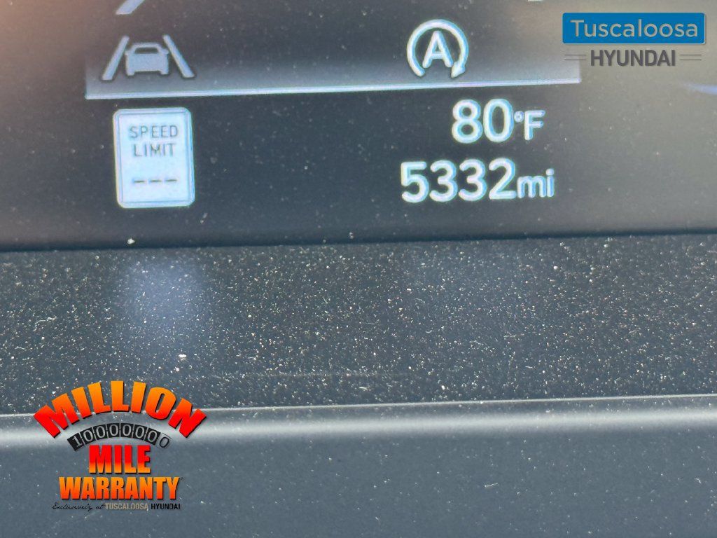 Used 2025 Hyundai Elantra SE FWD image 13