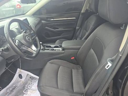 Used 2021 Nissan Altima 2.5 SV w/ SV Premium Package AWD/4WD image 11