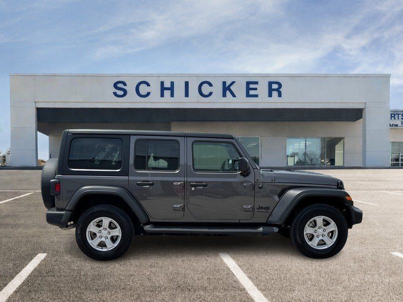 Used 2022 Jeep Wrangler Unlimited Sport AWD/4WD image 2