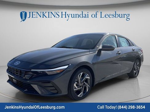 New 2026 Hyundai Elantra Limited FWD image 11