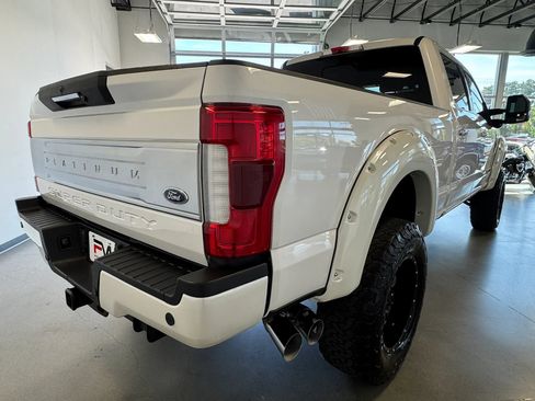Used 2019 Ford F350 Platinum w/ Platinum Ultimate Package AWD/4WD image 8