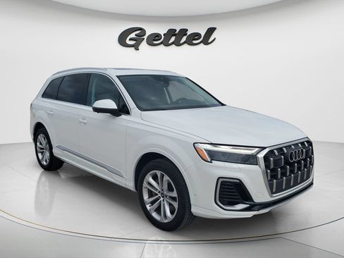 Used 2025 Audi Q7 3.0T Premium Plus AWD/4WD image 3