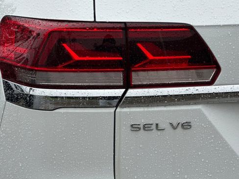 Used 2021 Volkswagen Atlas SEL Premium image 29