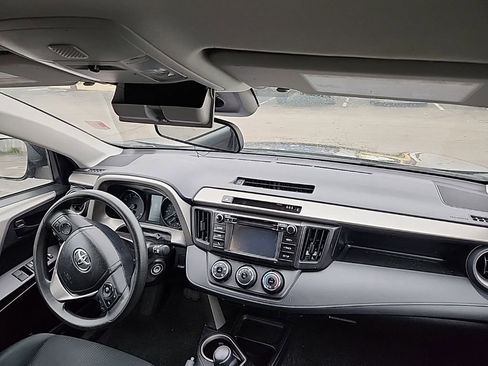 Used 2018 Toyota RAV4 LE w/ All Weather Liner Package image 10