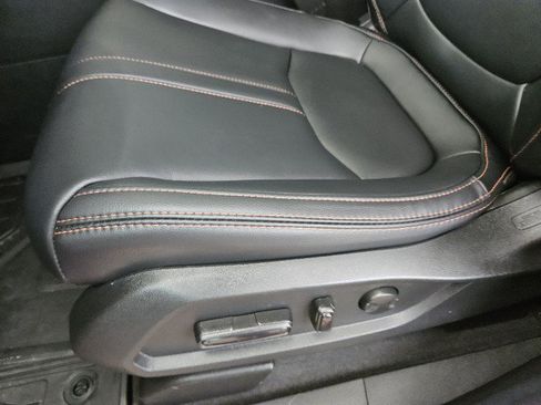Used 2025 Honda Pilot TrailSport image 31