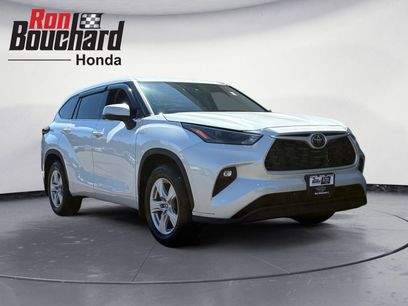 Used 2022 Toyota Highlander LE