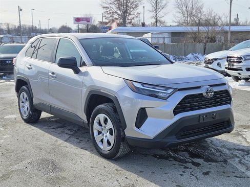 Used 2023 Toyota RAV4 LE image 7