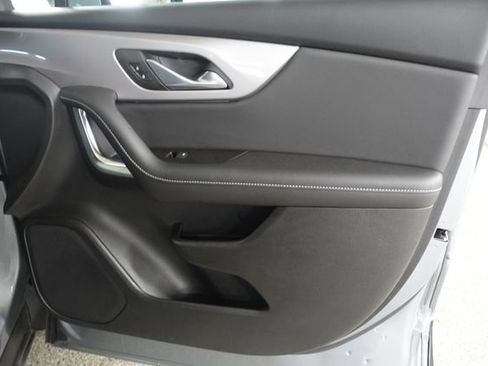 Used 2024 Chevrolet Blazer LT w/ Convenience Package FWD image 24