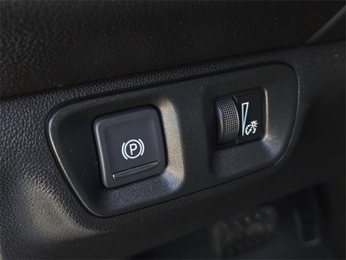 Used 2023 GMC Acadia SLT w/ Elevation Edition image 21