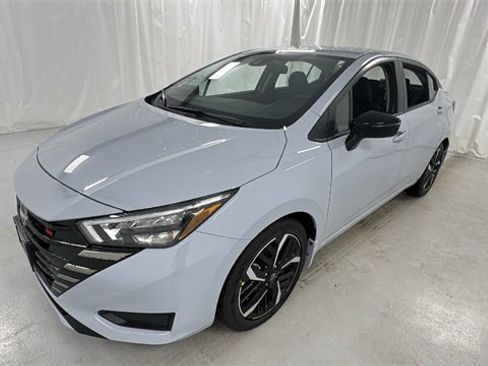 New 2025 Nissan Versa SR w/ Trunk Package image 7