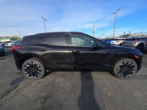 New 2026 Chevrolet Blazer EV RS image 2