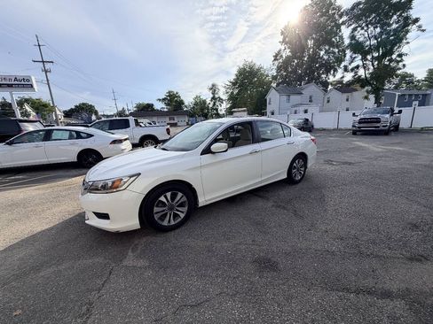 Used 2013 Honda Accord LX image 40