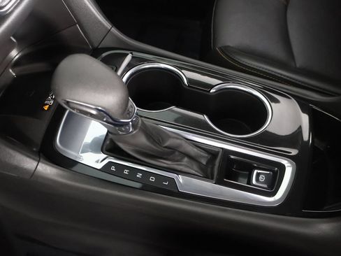 Used 2023 Chevrolet Equinox Premier FWD image 49