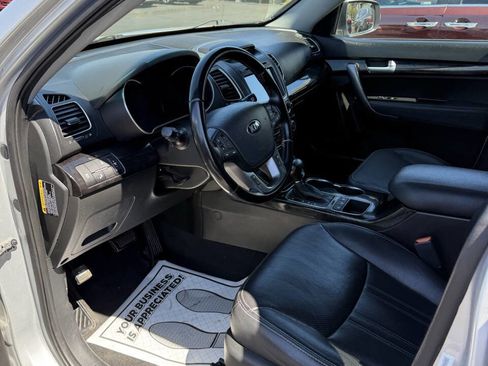 Used 2015 Kia Sorento EX w/ EX V6 Touring Package image 9